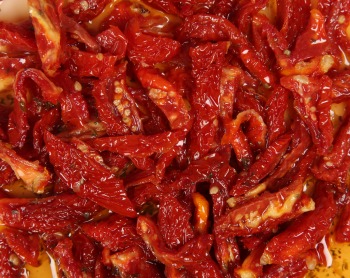 Canned Sulphured Sun Dried Tomato Strips marianted in Oil