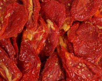 Ready to Eat Sun Dried Tomato Halves preserved with Sulphur Dioxide